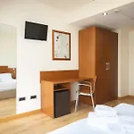 Longoria Plaza By Pandora Hotel