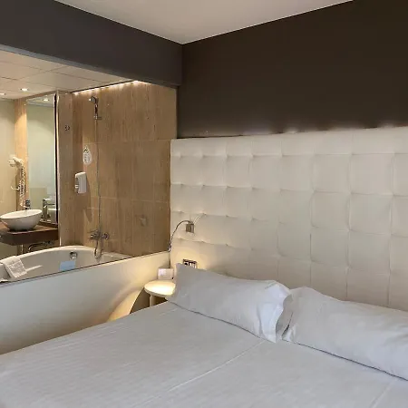 Duerming Longoria Plaza 3*
