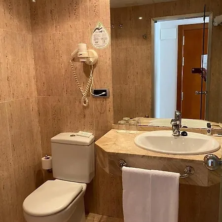 Duerming Longoria Plaza Hotel