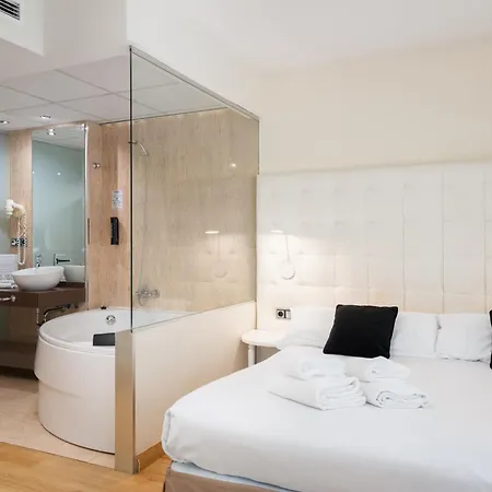 Hotel Longoria Plaza By Pandora Oviedo