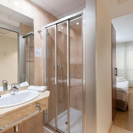 Longoria Plaza By Pandora Hotel 3*