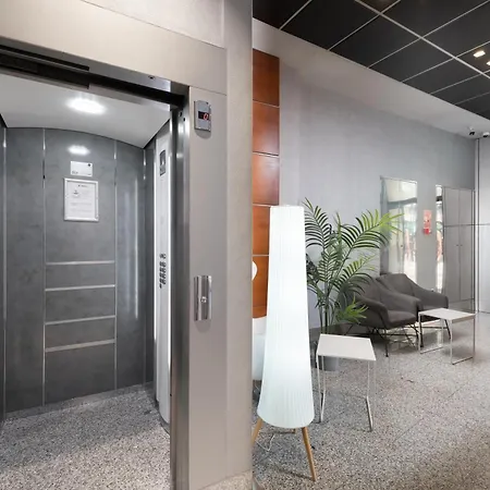 Longoria Plaza By Pandora 3* Oviedo