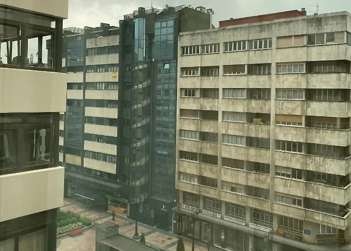 Longoria Plaza By Pandora Hotel