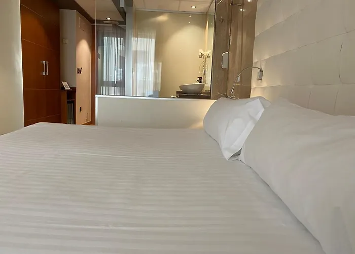 Hotel Longoria Plaza By Pandora