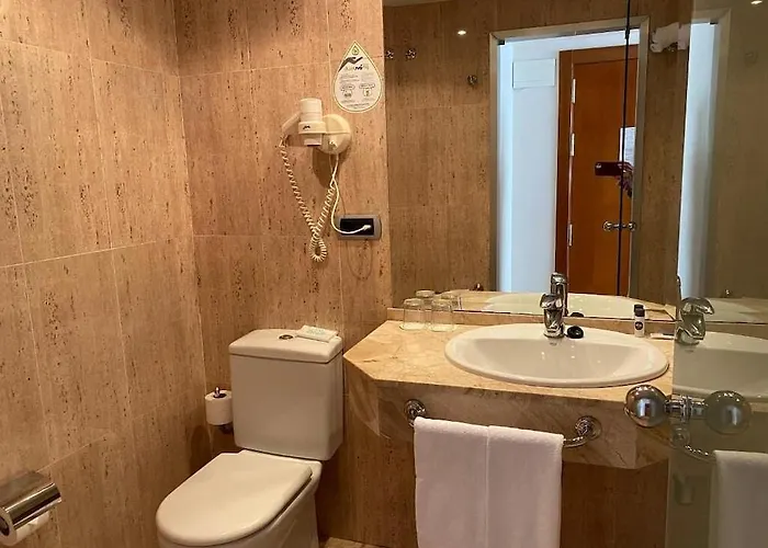 Longoria Plaza By Pandora Hotel