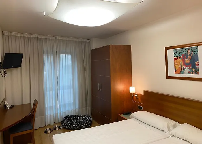 Longoria Plaza By Pandora 3*