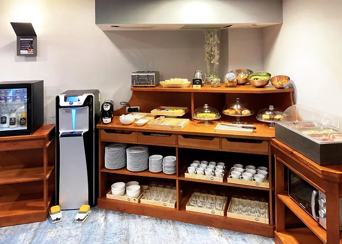 Longoria Plaza By Pandora Hotel 3*