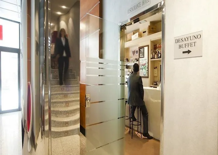 Hotel Longoria Plaza By Pandora