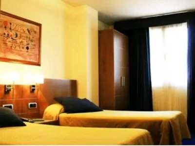 Longoria Plaza By Pandora Hotel